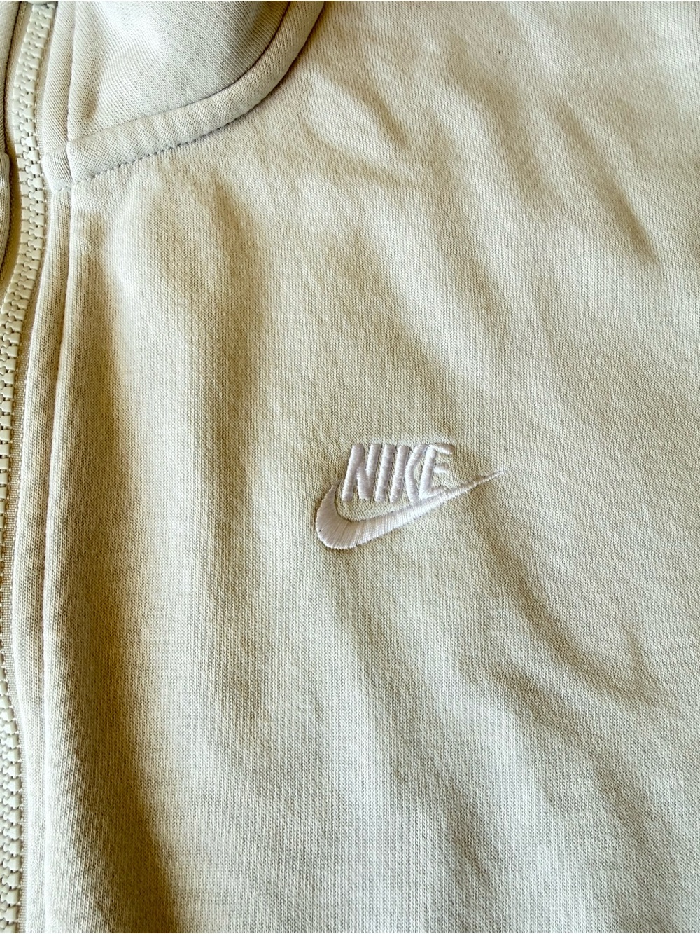 Nike Beige Quarter-Zip Pullover Sweatshirt with Pockets Size Medium - Picture 2 of 8